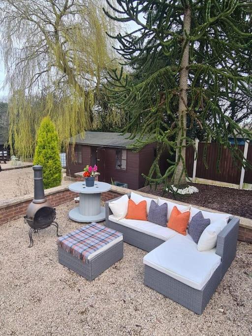 The Willow Denstone Esterno foto